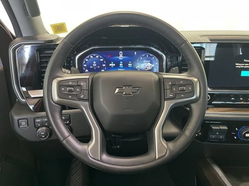 Used 2023 Chevrolet Silverado 1500 RST w/ Convenience Package II AWD/4WD image 5
