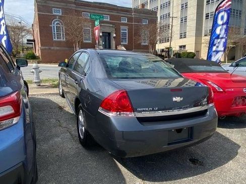 Used 2010 Chevrolet Impala LT FWD image 3