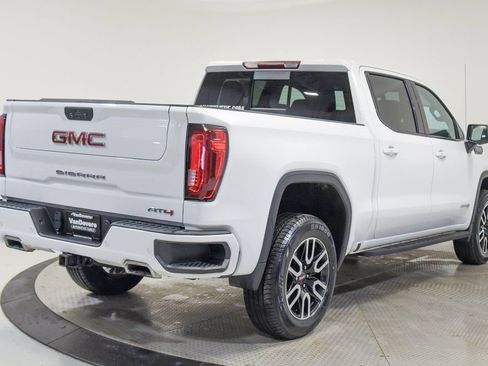 Used 2022 GMC Sierra 1500 AT4 w/ AT4 Premium Package AWD/4WD image 14
