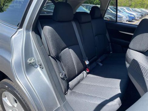 Used 2010 Subaru Outback 2.5i Premium AWD/4WD image 13