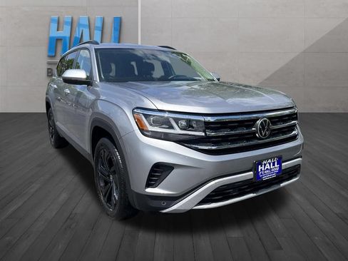 Certified 2023 Volkswagen Atlas SE w/ Black Wheel Package AWD/4WD image 8