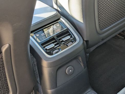 Certified 2024 Volvo XC90 T8 Plus AWD/4WD image 24