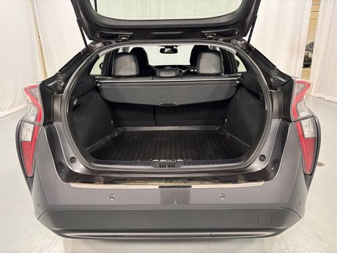 Used 2018 Toyota Prius image 28
