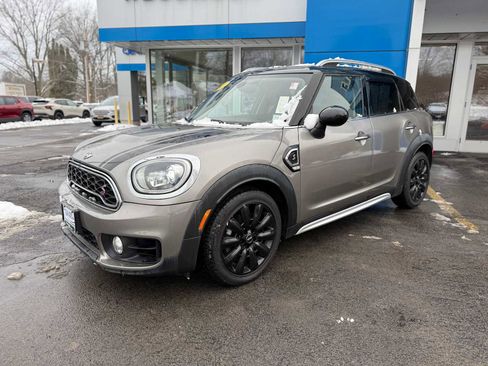 Used 2017 MINI Cooper Countryman S image 1