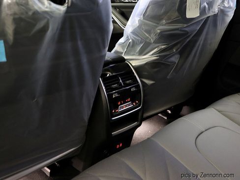 Used 2026 BMW X5 M60i image 27