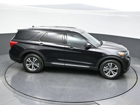 Used 2020 Ford Explorer Platinum w/ Premium Technology Package AWD/4WD image 40