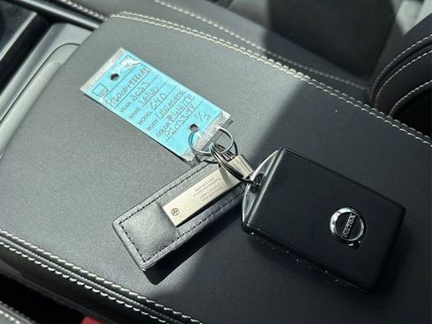 Used 2023 Volvo C40 P8 Recharge Ultimate image 32