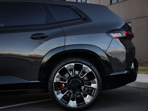 Used 2024 BMW XM image 12