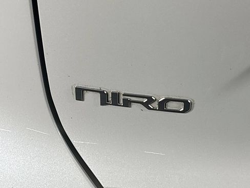Certified 2023 Kia Niro Wind w/ Wind Preserve Package FWD image 25