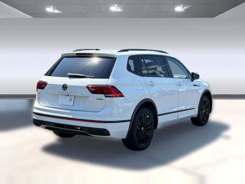 Used 2022 Volkswagen Tiguan SE R-Line AWD/4WD image 8
