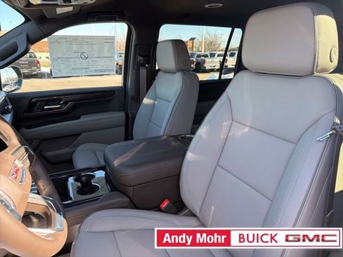 New 2026 GMC Yukon XL Elevation w/ LPO, Floor Liner Package image 18