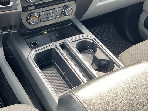 Used 2016 Ford F150 XLT image 14