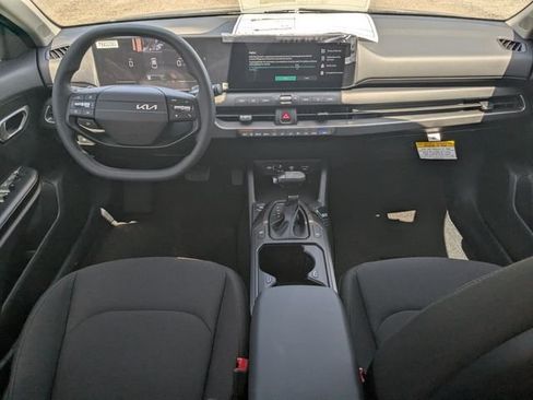 New 2026 Kia K4 FWD image 13