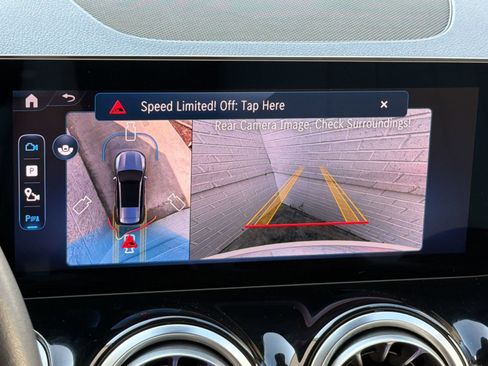 Certified 2026 Mercedes-Benz GLB 250 4MATIC image 21