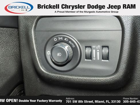 Used 2025 Jeep Grand Cherokee Limited AWD/4WD image 31