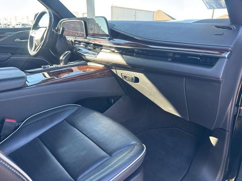 Used 2023 Cadillac Escalade ESV Premium Luxury image 60
