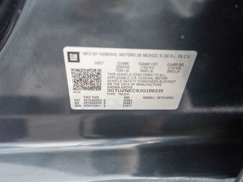 Used 2018 GMC Sierra 1500 SLT AWD/4WD image 35