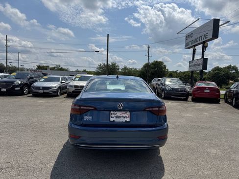 Used 2019 Volkswagen Jetta SE FWD image 5