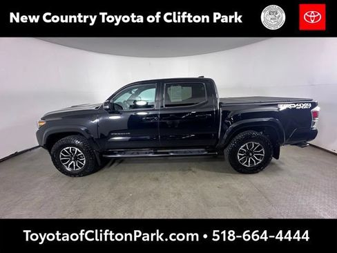 Used 2023 Toyota Tacoma TRD Sport w/ Black Out Package (TMS) AWD/4WD image 6