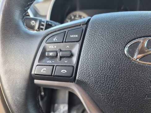 Used 2021 Hyundai Tucson Limited image 19