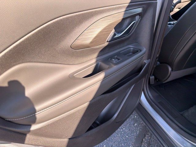 Certified 2024 GMC Terrain SLT w/ Tech Package AWD/4WD image 36