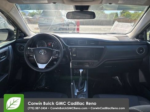 Used 2018 Toyota Corolla LE FWD image 10