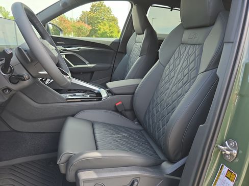 New 2026 Audi SQ5 Prestige AWD/4WD image 15