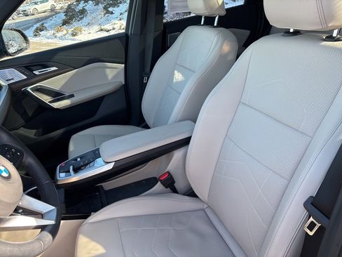 Used 2025 BMW X1 xDrive28i w/ Technology Package image 18