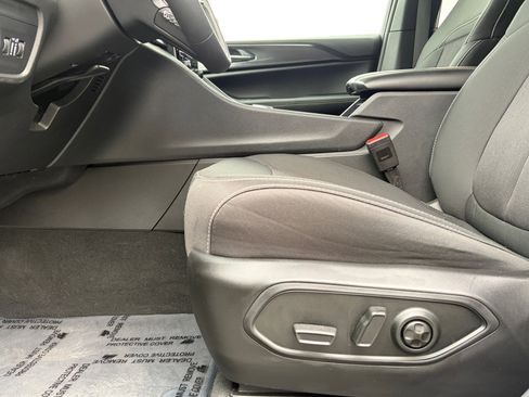 Used 2025 Jeep Grand Cherokee Laredo w/ Trailer Tow Package image 13