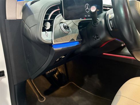 Used 2024 Mercedes-Benz E 350 4MATIC Sedan image 7