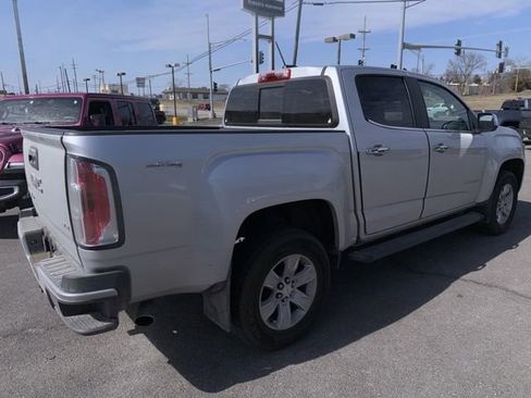 Used 2018 GMC Canyon SLE image 13