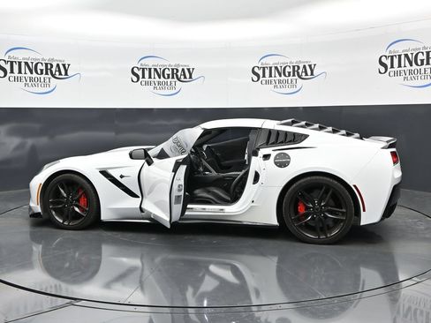 Used 2019 Chevrolet Corvette Stingray Coupe w/ Carbon Flash Badge Package RWD image 37