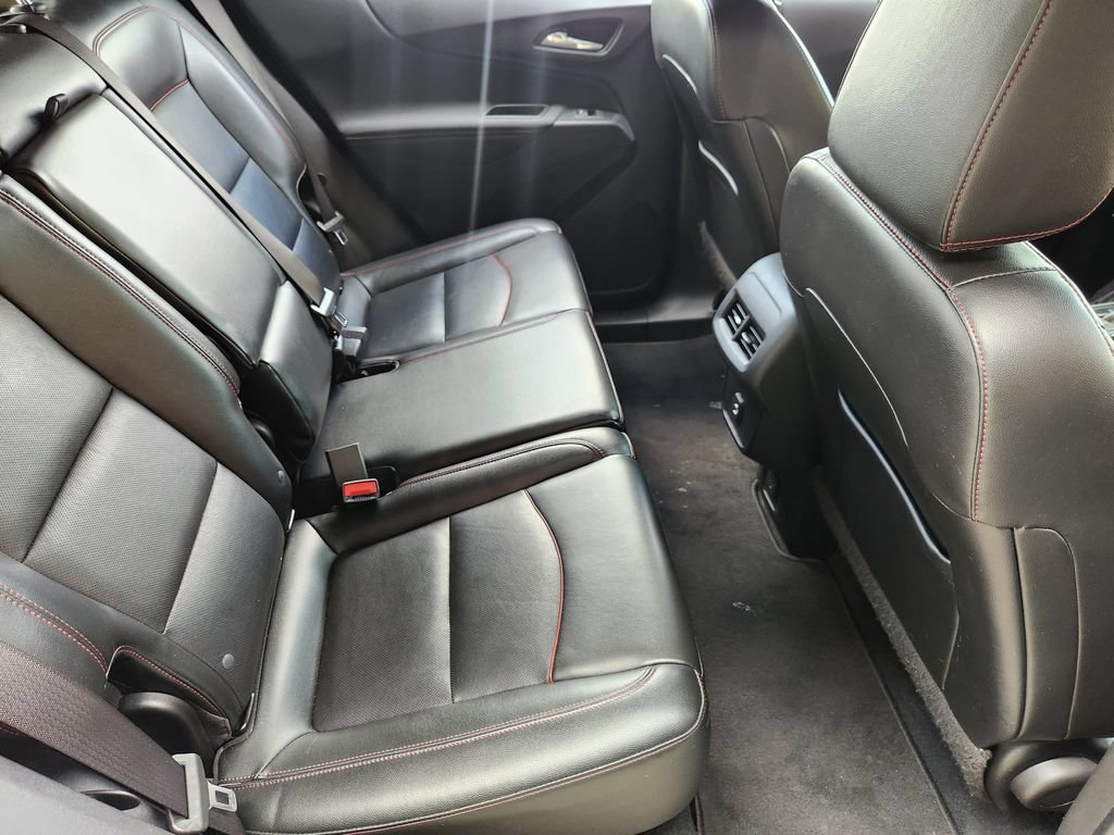 Used 2022 Chevrolet Equinox RS w/ RS Leather Package FWD image 33