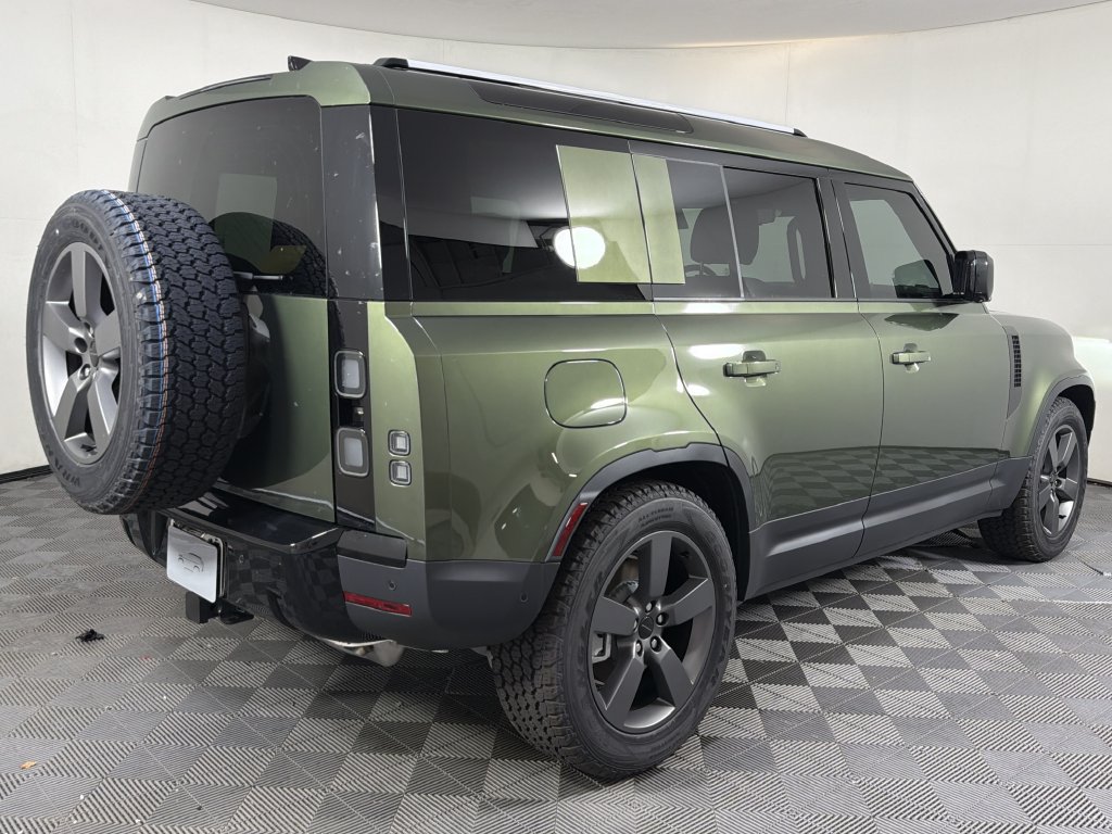 New 2026 Land Rover Defender 110 S AWD/4WD image 7