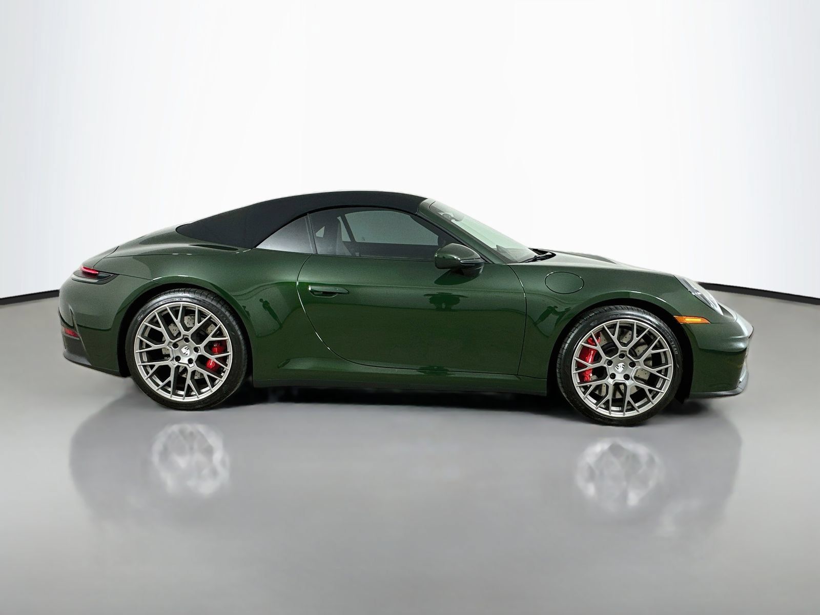 Used 2026 Porsche 911 Carrera 4S AWD/4WD image 4