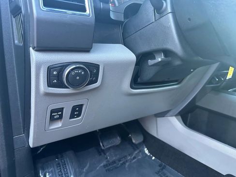 Used 2016 Ford F150 XLT w/ Equipment Group 301A Mid image 10