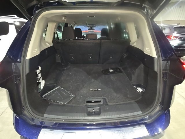 Used 2026 Nissan Rogue SV FWD image 2