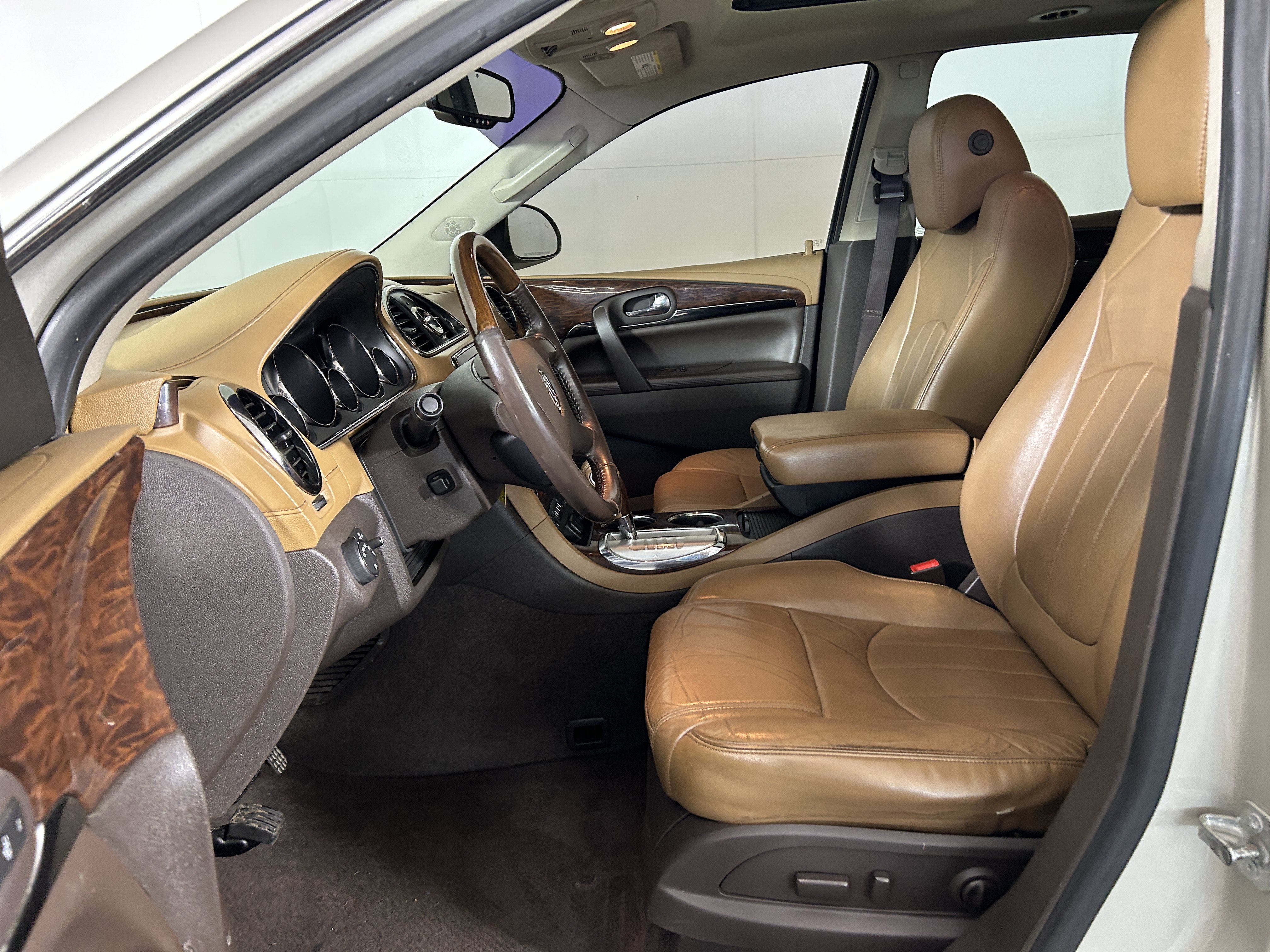 Used 2017 Buick Enclave Premium w/ Experience Buick Package AWD/4WD image 9