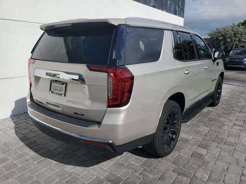 Used 2024 GMC Yukon SLT w/ SLT Luxury Package RWD image 6