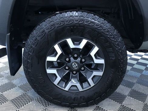 Certified 2023 Toyota Tacoma TRD Off-Road w/ TRD Premium Off Road Package AWD/4WD image 10