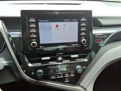 Used 2022 Toyota Camry SE FWD image 13