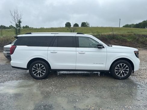 Used 2025 Ford Expedition Max Platinum AWD/4WD image 6