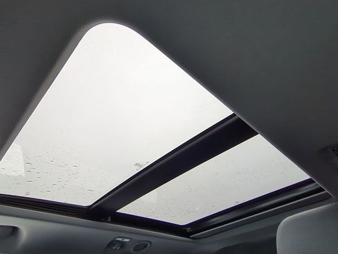 Used 2021 Ford Explorer Limited w/ Equipment Group 301A image 18