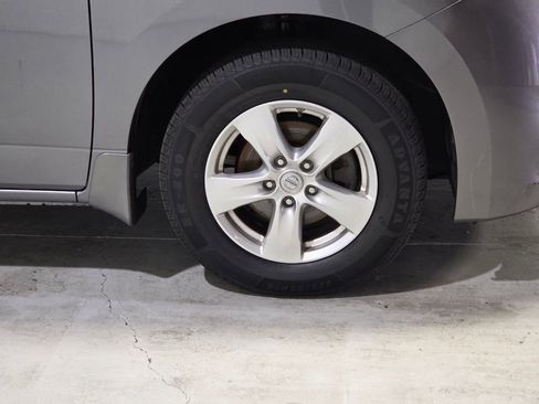 Used 2015 Nissan Quest SV image 10