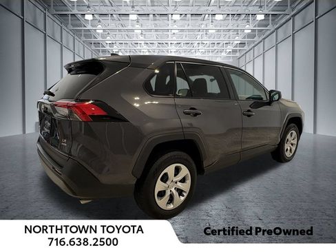 Used 2022 Toyota RAV4 LE w/ Carpet Mat Package (TMS) AWD/4WD image 39