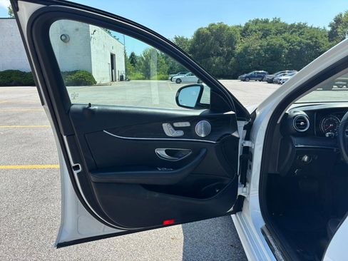 Used 2018 Mercedes-Benz E 300 w/ Premium 1 Package image 19