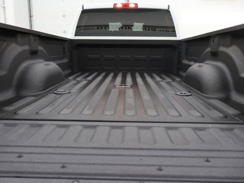 Used 2025 RAM 2500 Big Horn AWD/4WD image 30