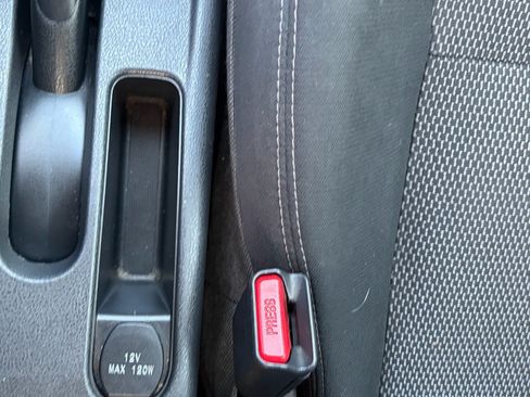 Used 2019 Nissan Versa SV FWD image 28