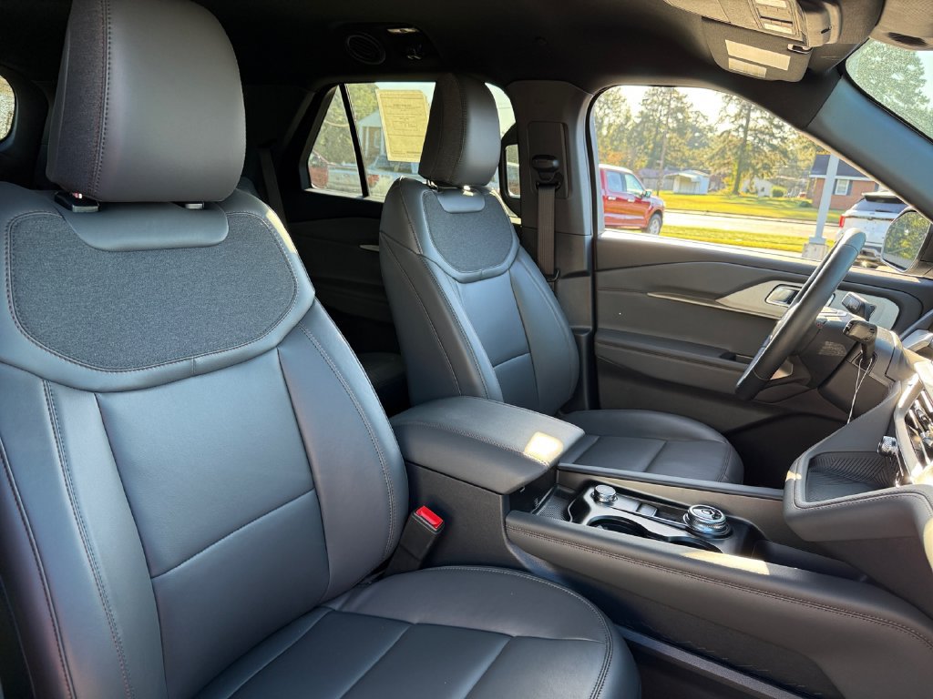 New 2027 Ford Explorer Active w/ Active Comfort Package RWD image 19