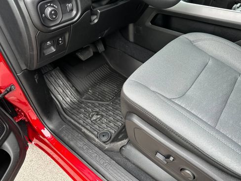 New 2026 RAM 1500 4x4 Crew Cab image 19